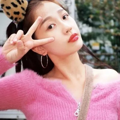 狐狸躲进洞